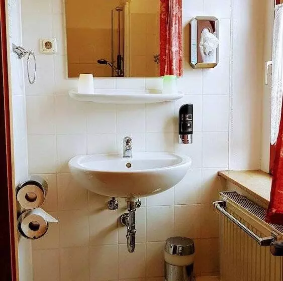 Aamiaismajoitus (B&B) Pension & Gasthaus Nostalgie