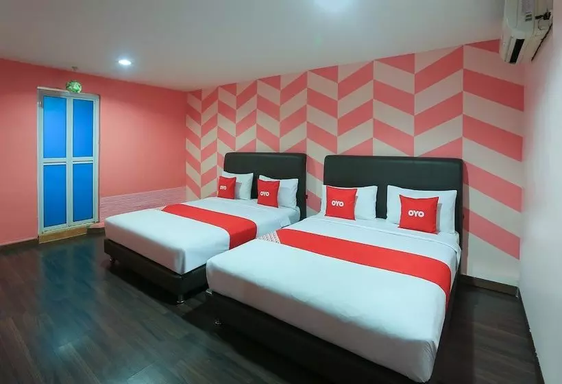 هتل 1st Inn By Oyo Rooms