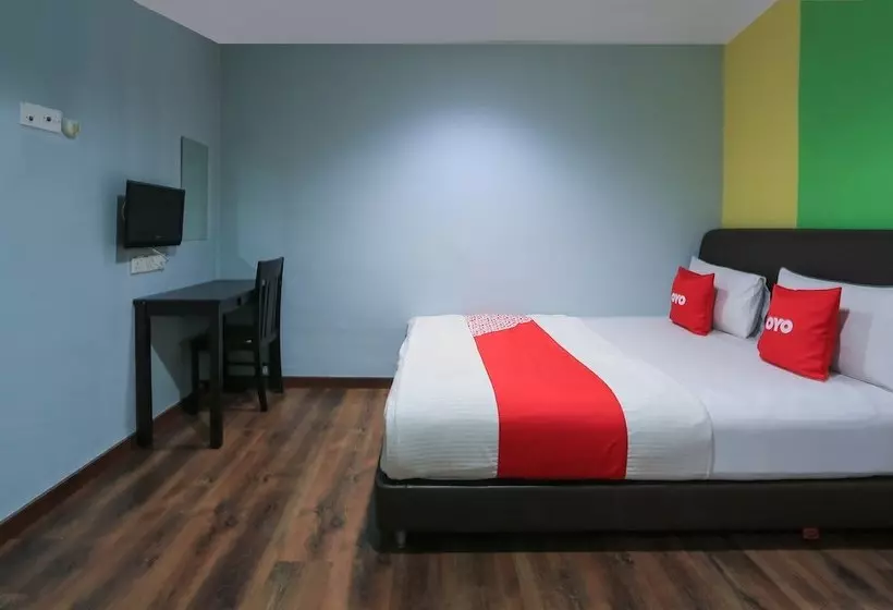 هتل 1st Inn By Oyo Rooms