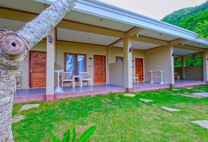 ホテル Artati Bungalows And Restaurant By Oyo Rooms