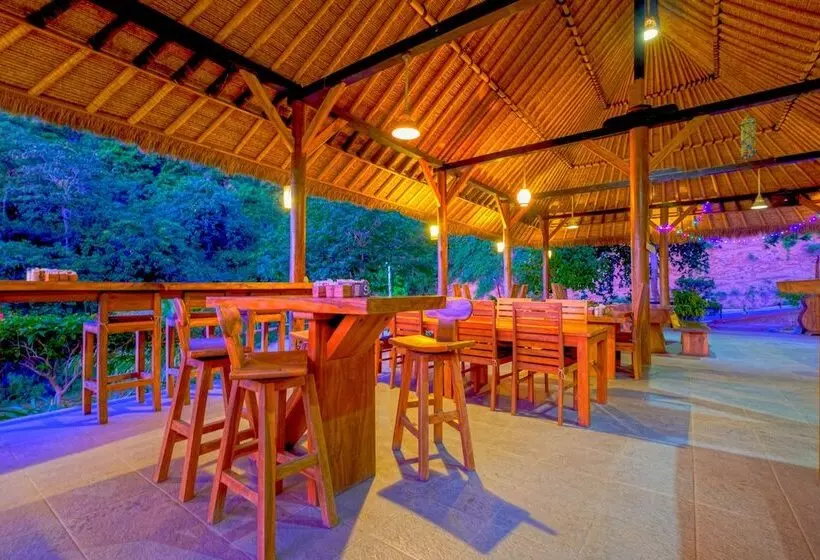 ホテル Artati Bungalows And Restaurant By Oyo Rooms