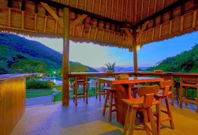 ホテル Artati Bungalows And Restaurant By Oyo Rooms