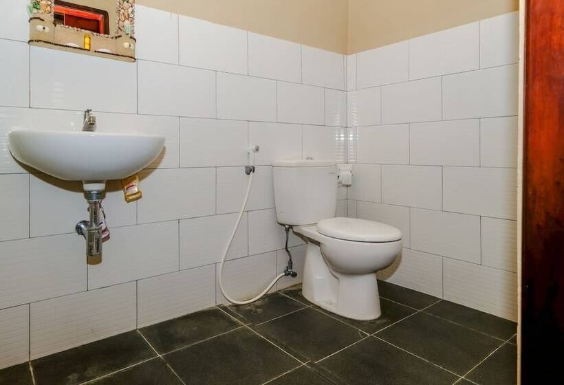 Отель Artati Bungalows And Restaurant By Oyo Rooms