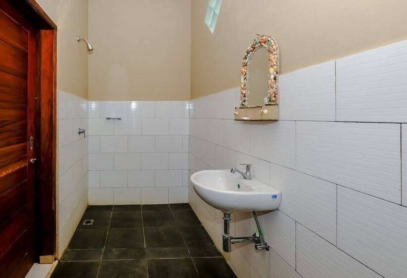 Отель Artati Bungalows And Restaurant By Oyo Rooms