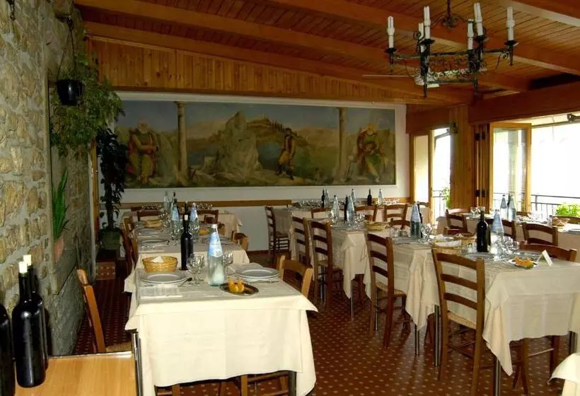 Hotelli Buca Di Michelangelo