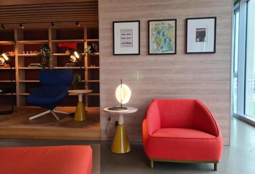 בית מלון כפרי Theclouth