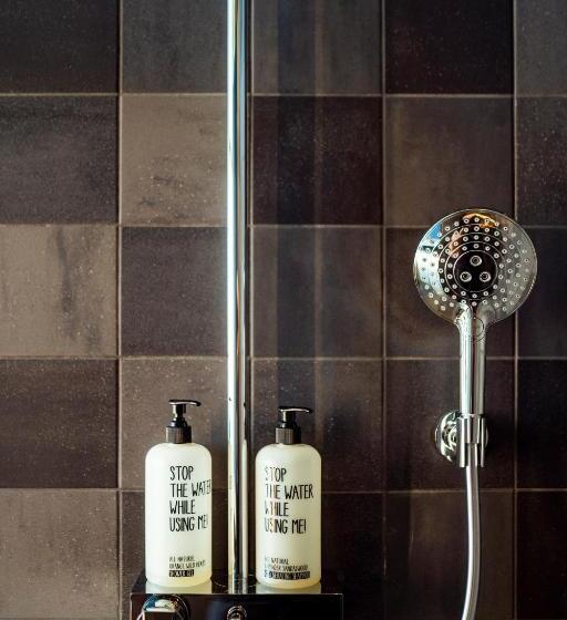 בית מלון כפרי Theclouth