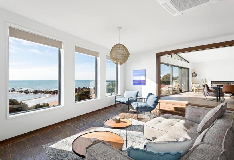 Novo Luxury Apartment Penguin Accommodation Itas