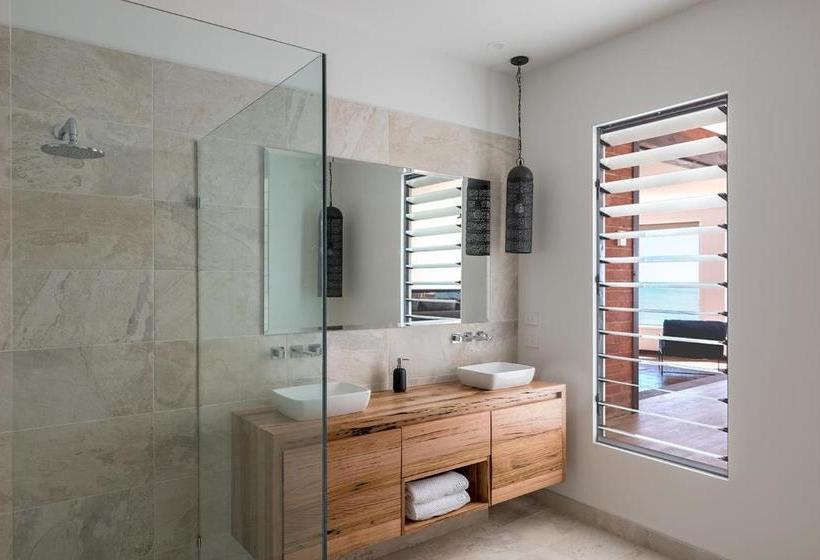 Novo Luxury Apartment Penguin Accommodation Itas