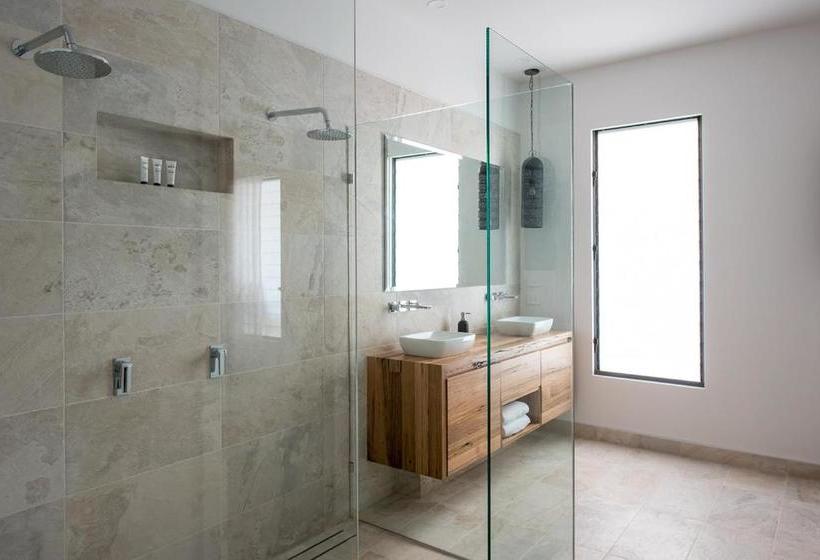 Novo Luxury Apartment Penguin Accommodation Itas