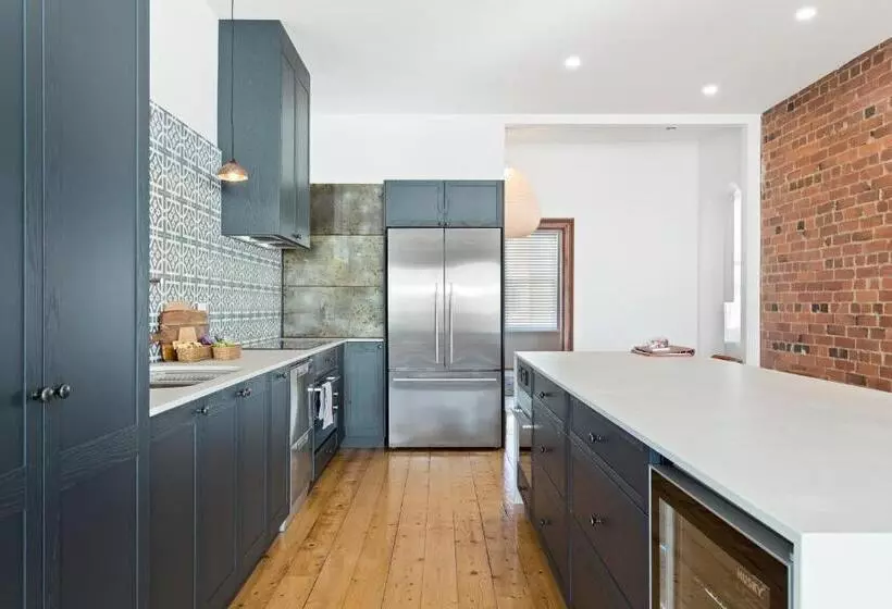 Novo Luxury Apartment Penguin Accommodation Itas