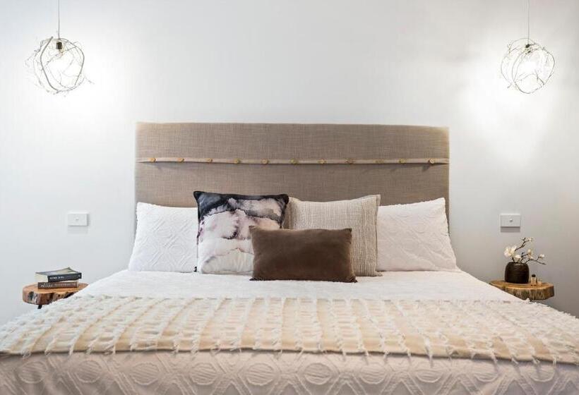 Novo Luxury Apartment Penguin Accommodation Itas