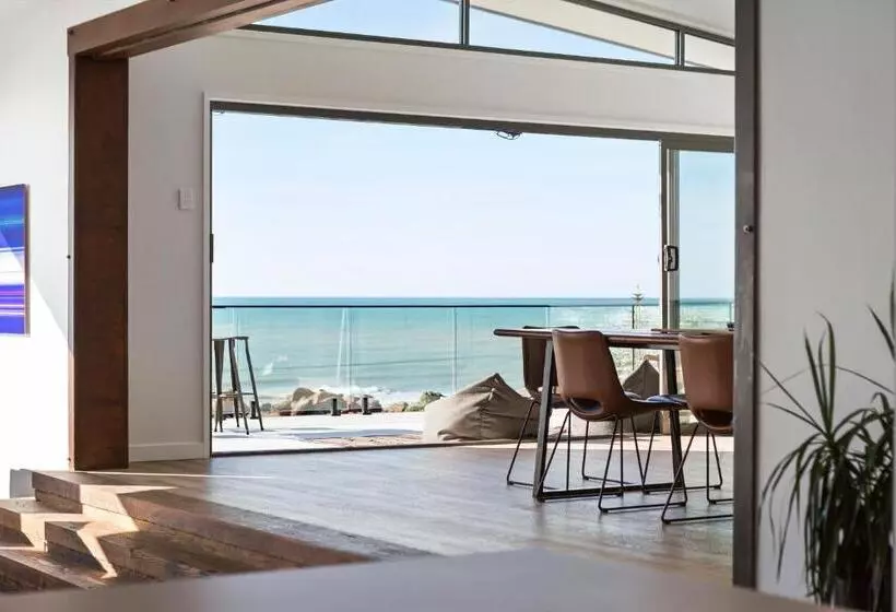 Novo Luxury Apartment Penguin Accommodation Itas