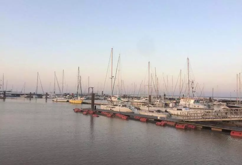 Majatalo Chambres D Hotes 1001 Nuits Montalivet