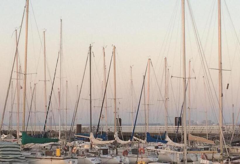 Пансион Chambres D Hotes 1001 Nuits Montalivet