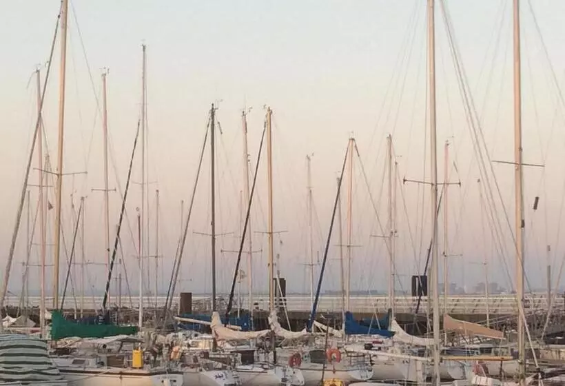 Majatalo Chambres D Hotes 1001 Nuits Montalivet