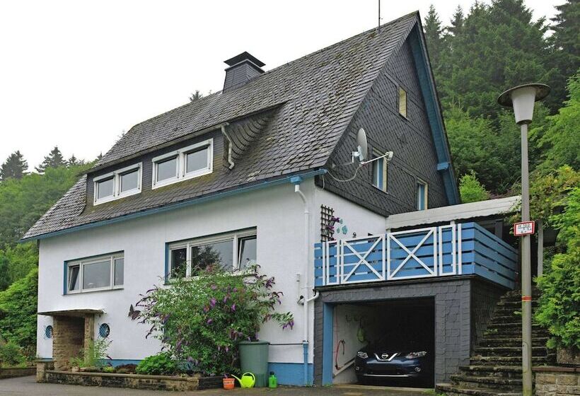 Spacious Apartment In Rattlar With Private Terrace