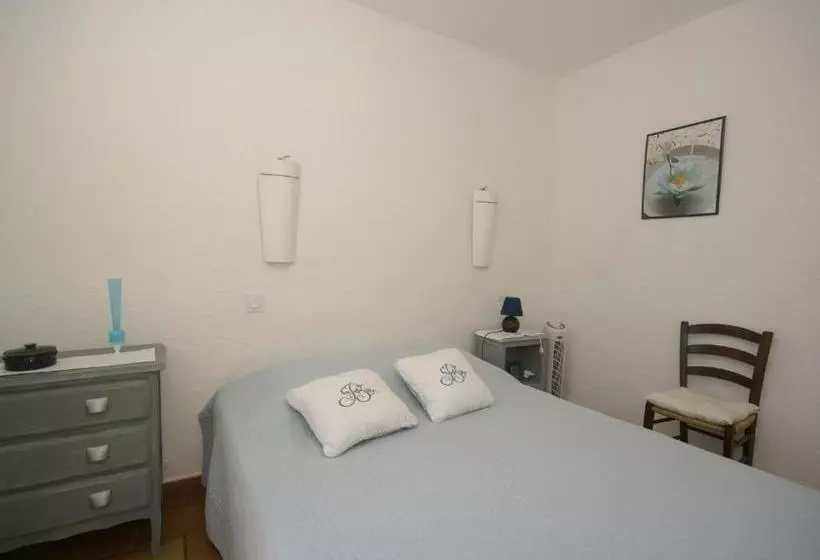 Spacious Villa With Garden Near Grasse