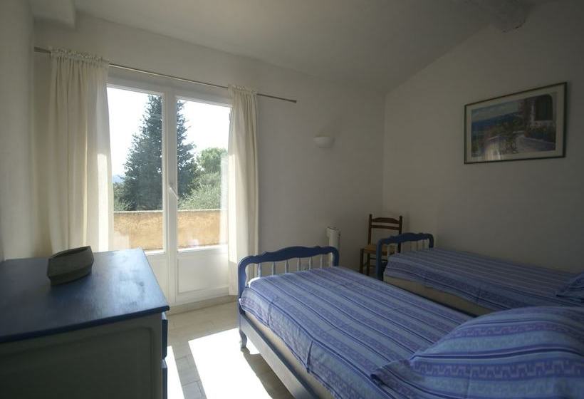 Spacious Villa With Garden Near Grasse