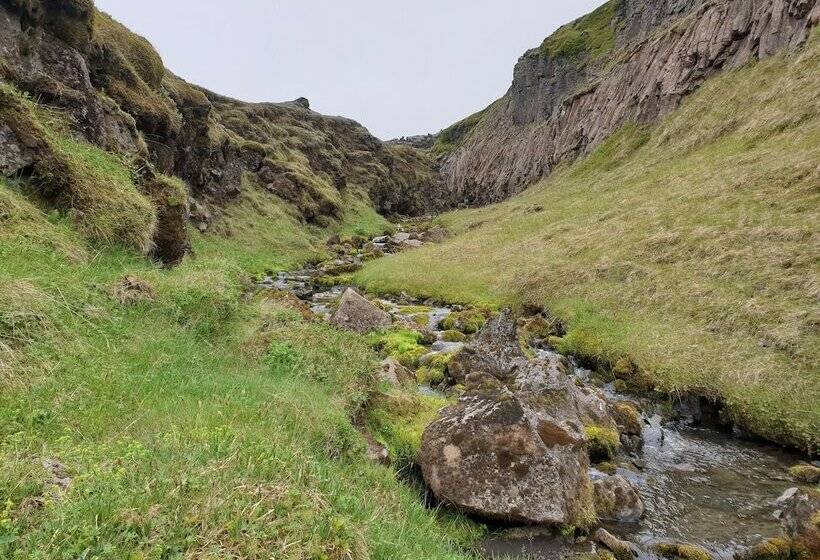 هاستل Hólaskjól Highlandcenter