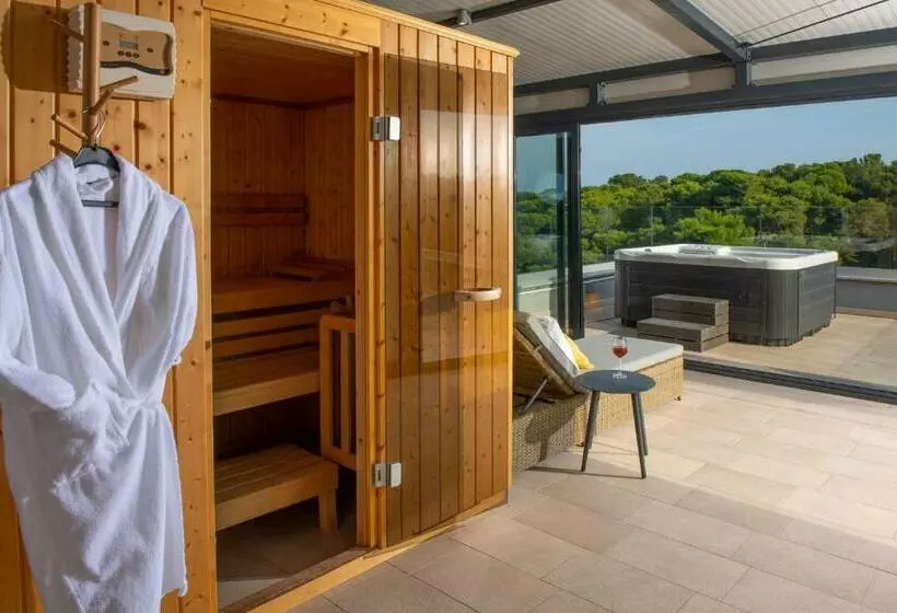 Aparthotel Punta Blu   Pool & Spa