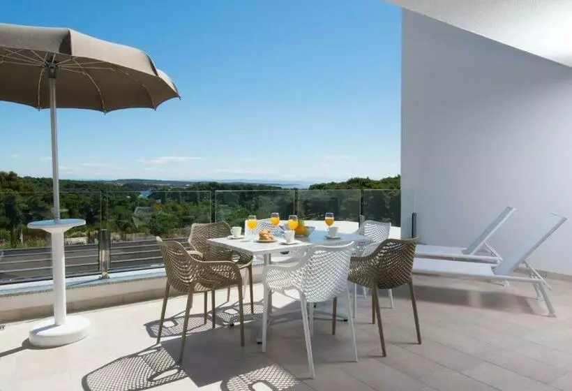 Aparthotel Punta Blu   Pool & Spa