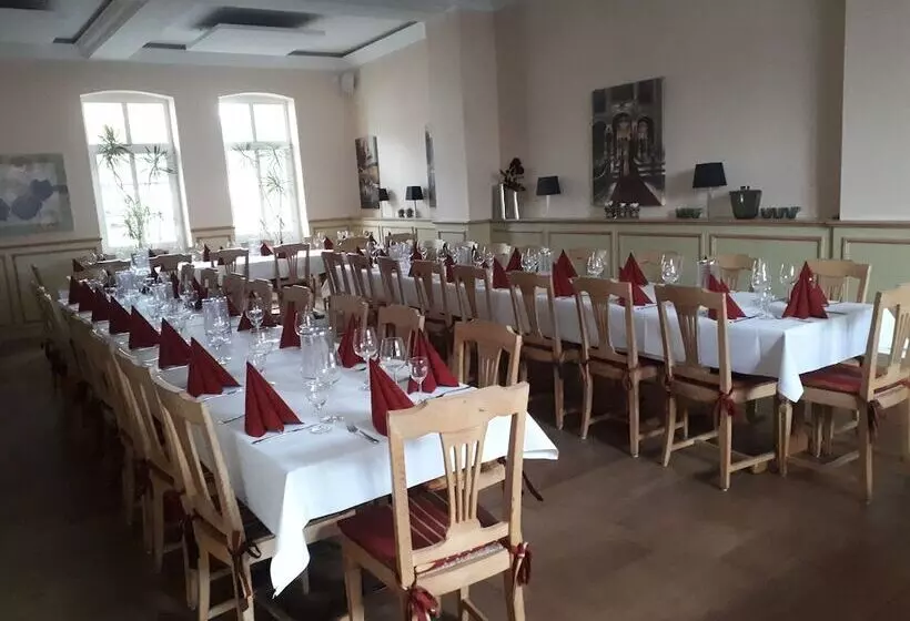 Hotelli Deutsches Haus Verl