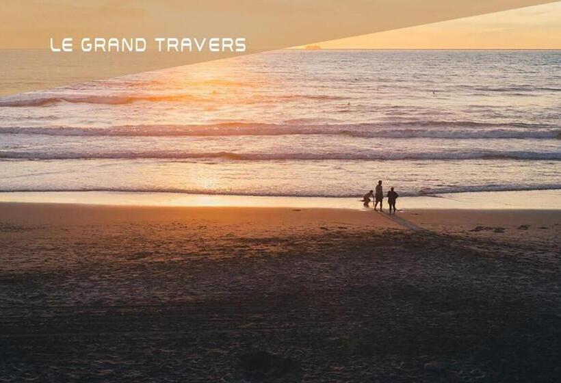 Le Clos Des Chênes   Terrasse Et Parking