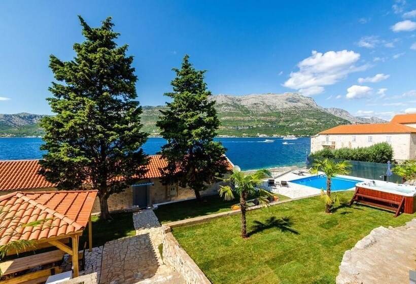 Luxury Villa Gabriela