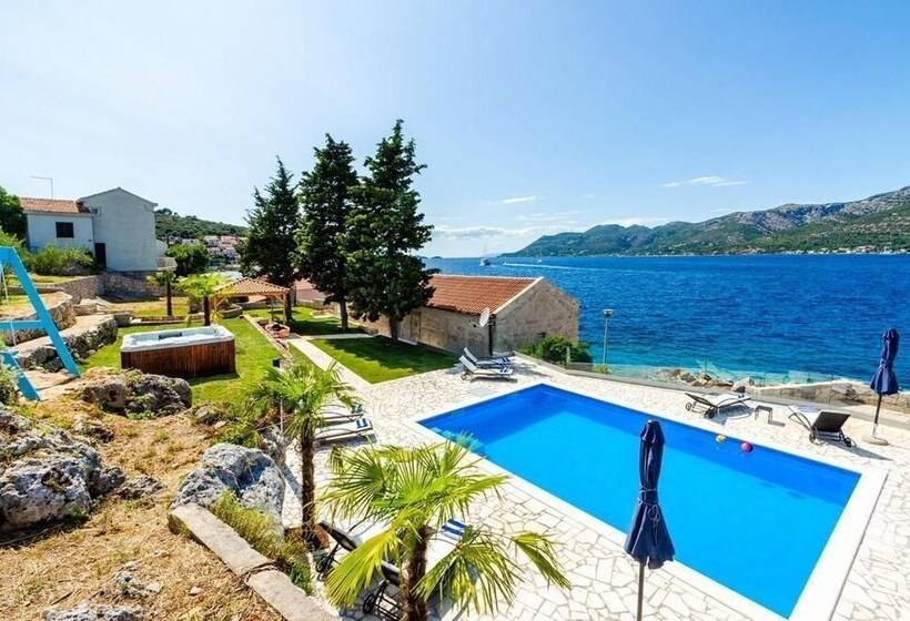 Luxury Villa Gabriela