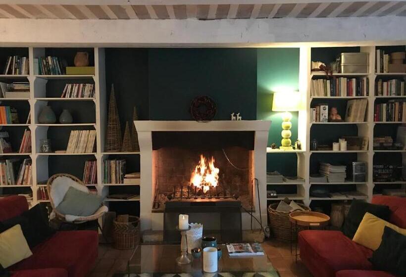 펜션 Les Aiguières En Provence