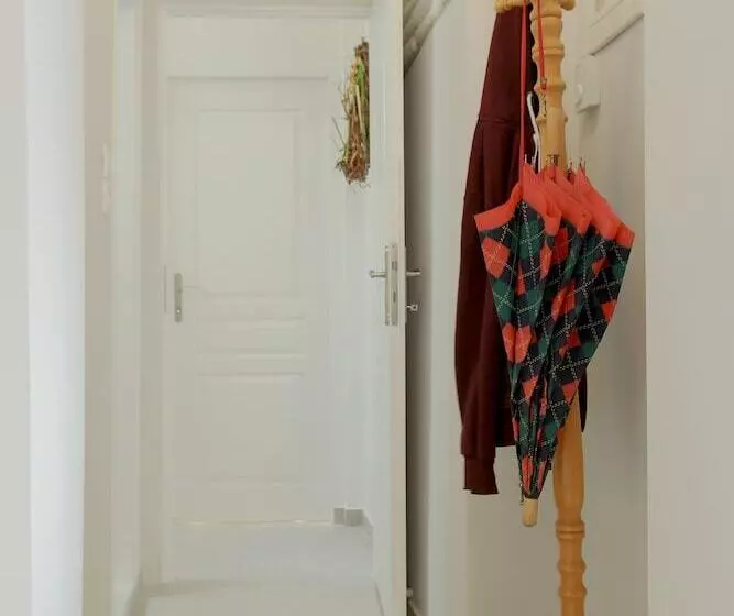 Splendid Views From A Cozy Cottage With A Garden Terrace