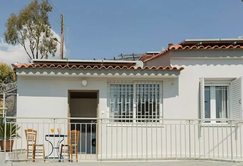 Splendid Views From A Cozy Cottage With A Garden Terrace