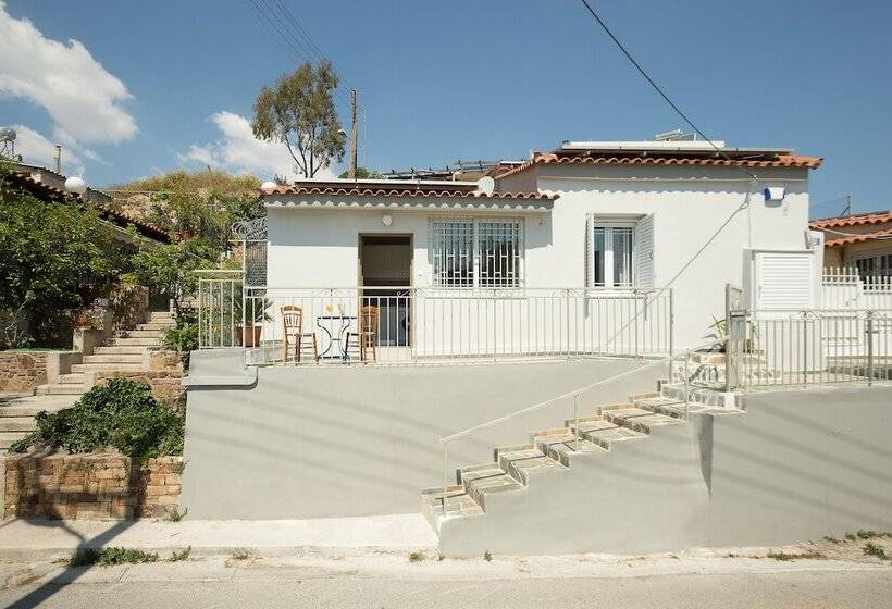 Splendid Views From A Cozy Cottage With A Garden Terrace