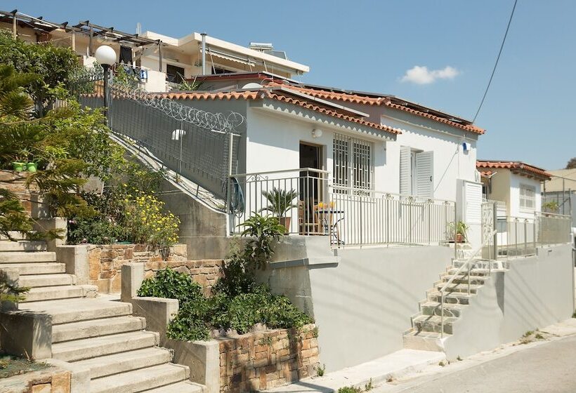 Splendid Views From A Cozy Cottage With A Garden Terrace