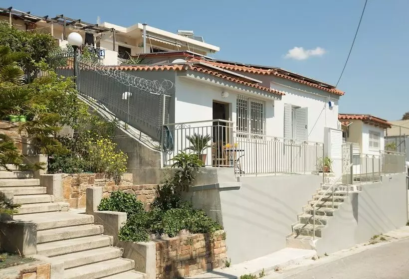 Splendid Views From A Cozy Cottage With A Garden Terrace