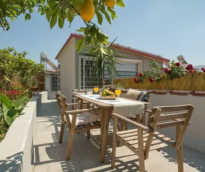 Splendid Views From A Cozy Cottage With A Garden Terrace