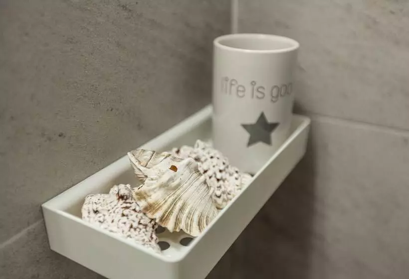 Splendid Views From A Cozy Cottage With A Garden Terrace