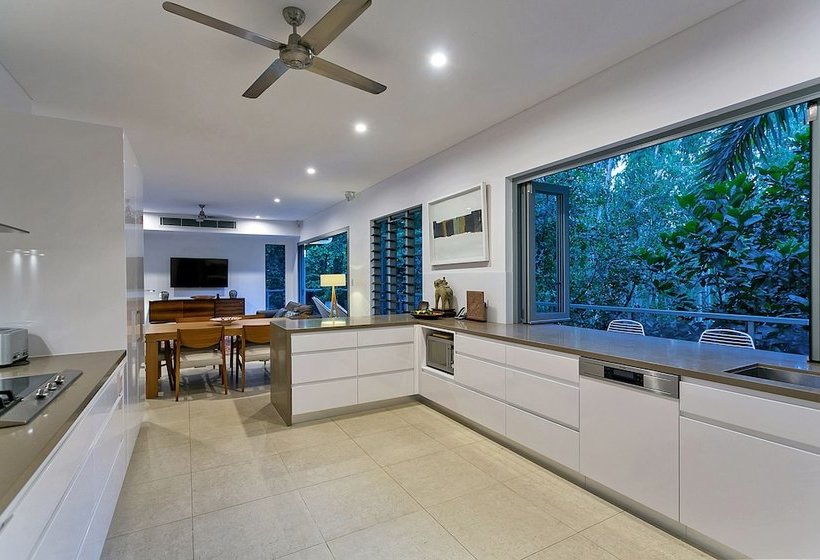 Veldree Palm Cove Rainforest And Beach