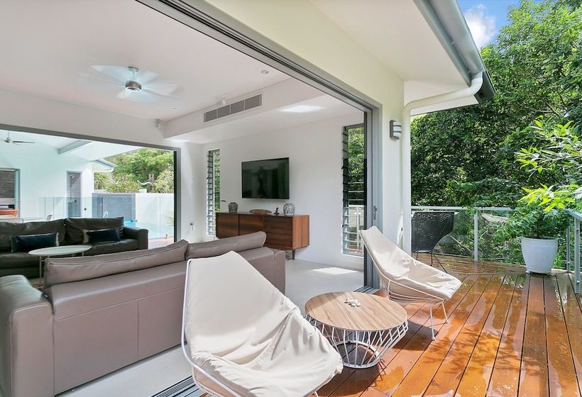 Veldree Palm Cove Rainforest And Beach