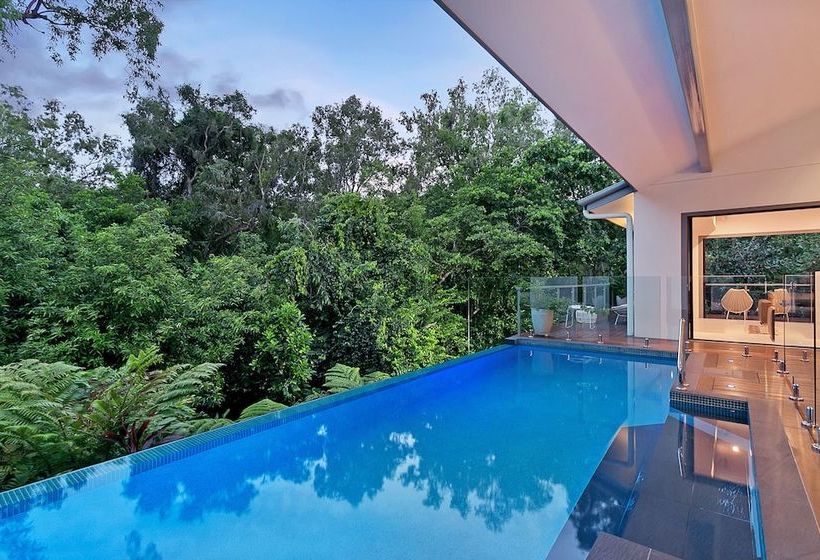 Veldree Palm Cove Rainforest And Beach