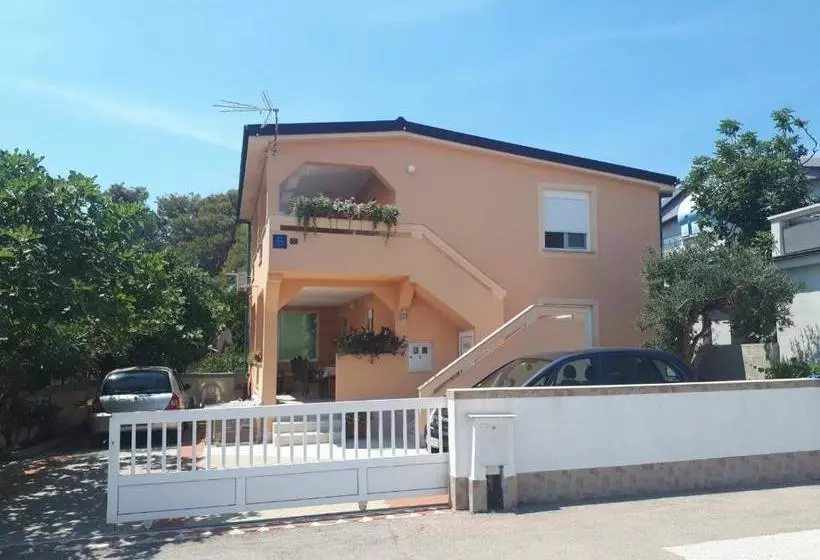 Villa Nora