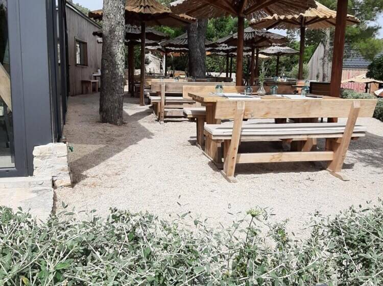 White Cloud Apartments