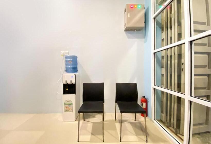 فندق Reddoorz Syariah Near Pantai Padang 2