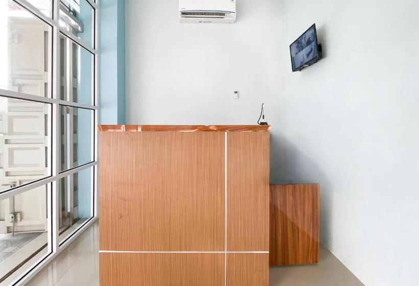 فندق Reddoorz Syariah Near Pantai Padang 2