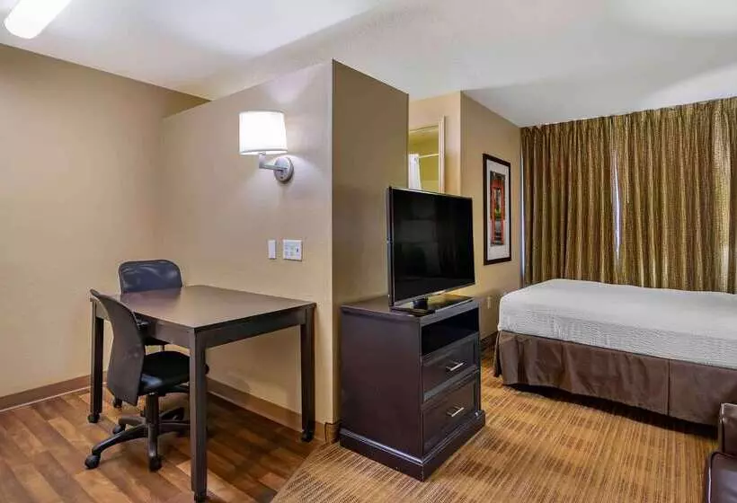 酒店 Extended Stay America Suites Tampa Airport N Westshore Blvd