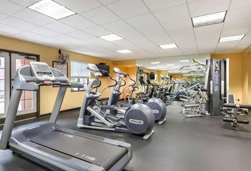 هتل Hilton Vacation Club Varsity Club Tucson