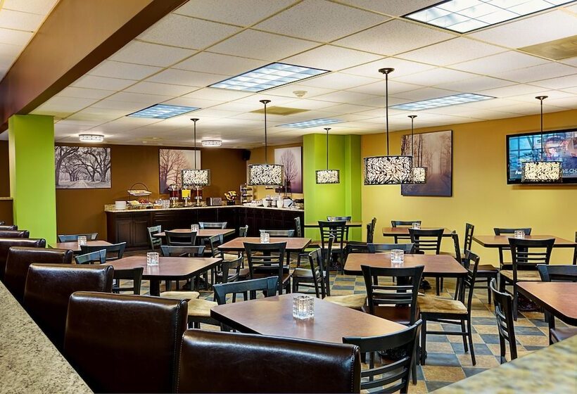 Historic Whispering Woods Hotel & Conference Center