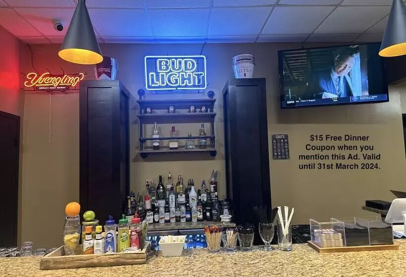 Historic Whispering Woods Hotel & Conference Center