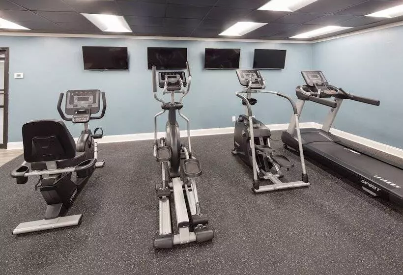 Historic Whispering Woods Hotel & Conference Center